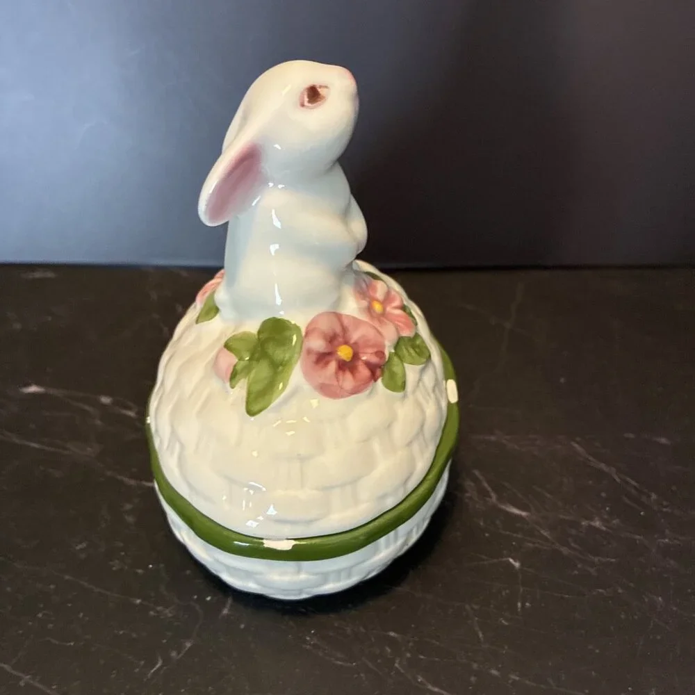 Vintage Avon Bunny Covered Trinket Box Hand Painted Brazil Easter Decor 1982
